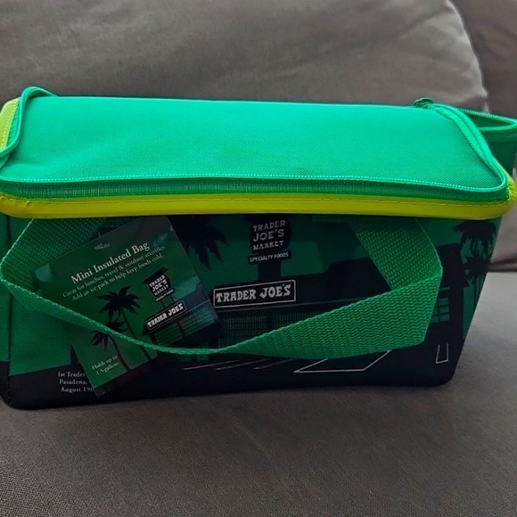 Trader Joe's  Mini Insulated Tote SOLD OUT IN STORE - Picture 1 of 3